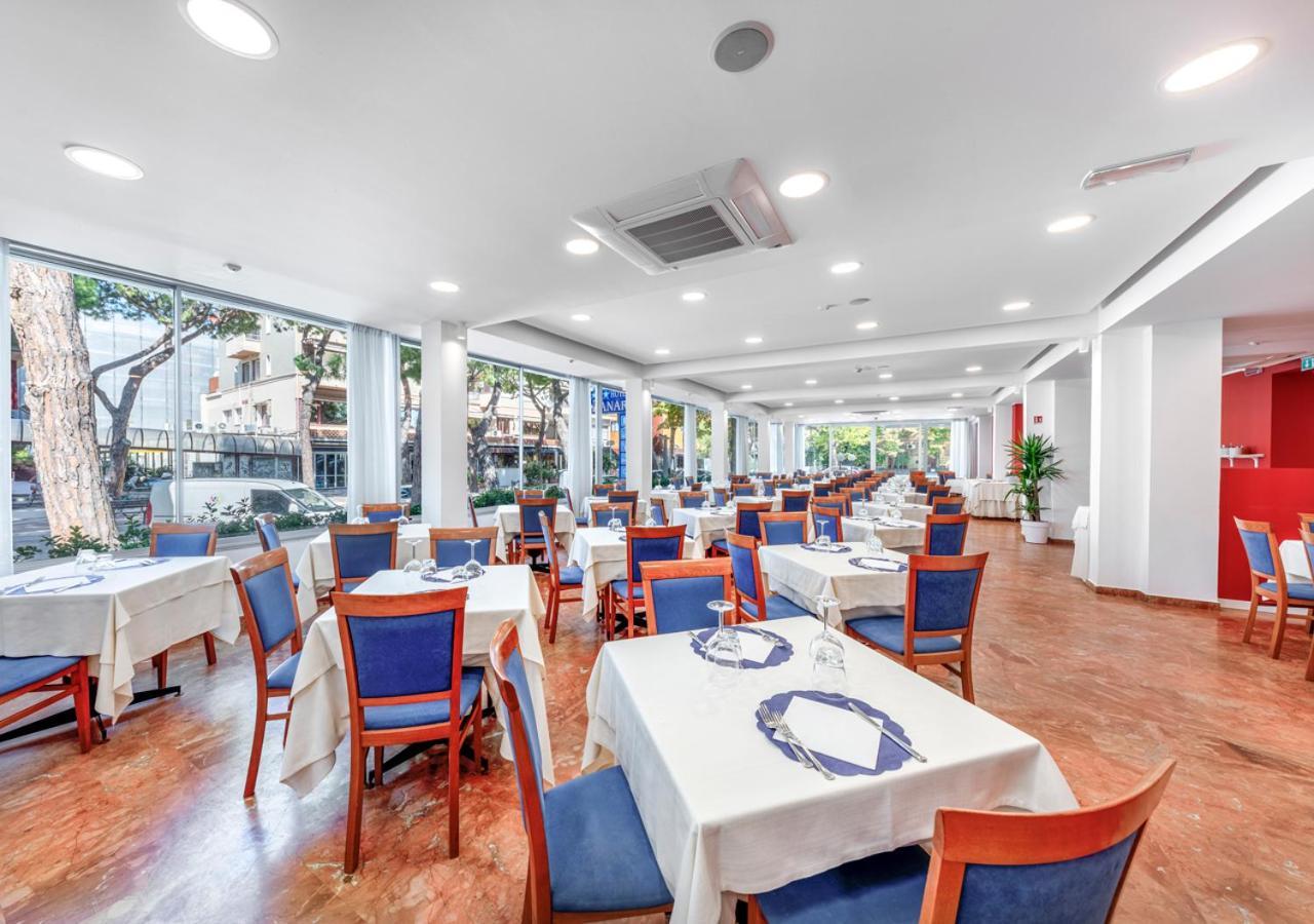Hotel Zanarini In Centro A Riccione Eksteriør billede