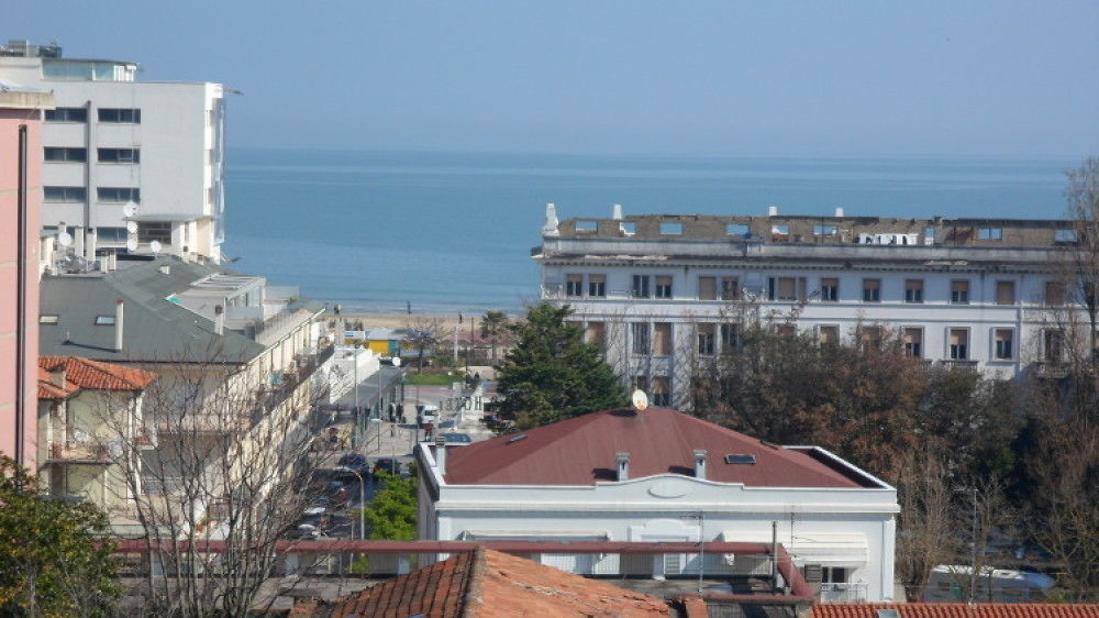 Hotel Zanarini In Centro A Riccione Eksteriør billede